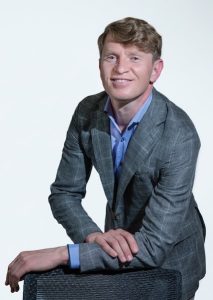 Денис Иванович Кривошеин – коммерческий директор компании